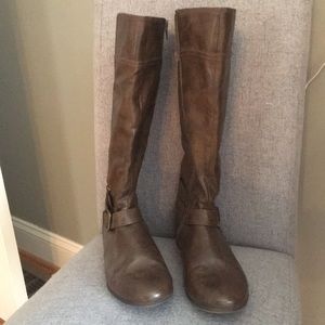 🌻3/$21sale🌻 Nine West brown boots